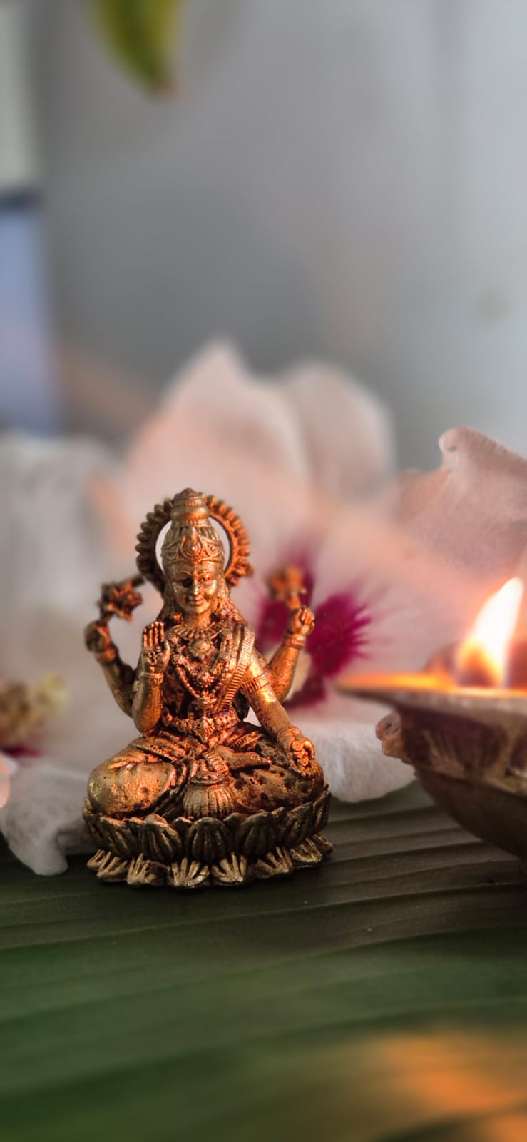 Golden Lakshmi Statue – Handcrafted Brass Idol on Lotus Throne