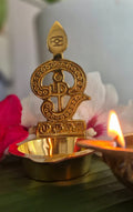 Murugan Om Diya – Brass Oil Lamp with Tamil Om Symbol & Vel