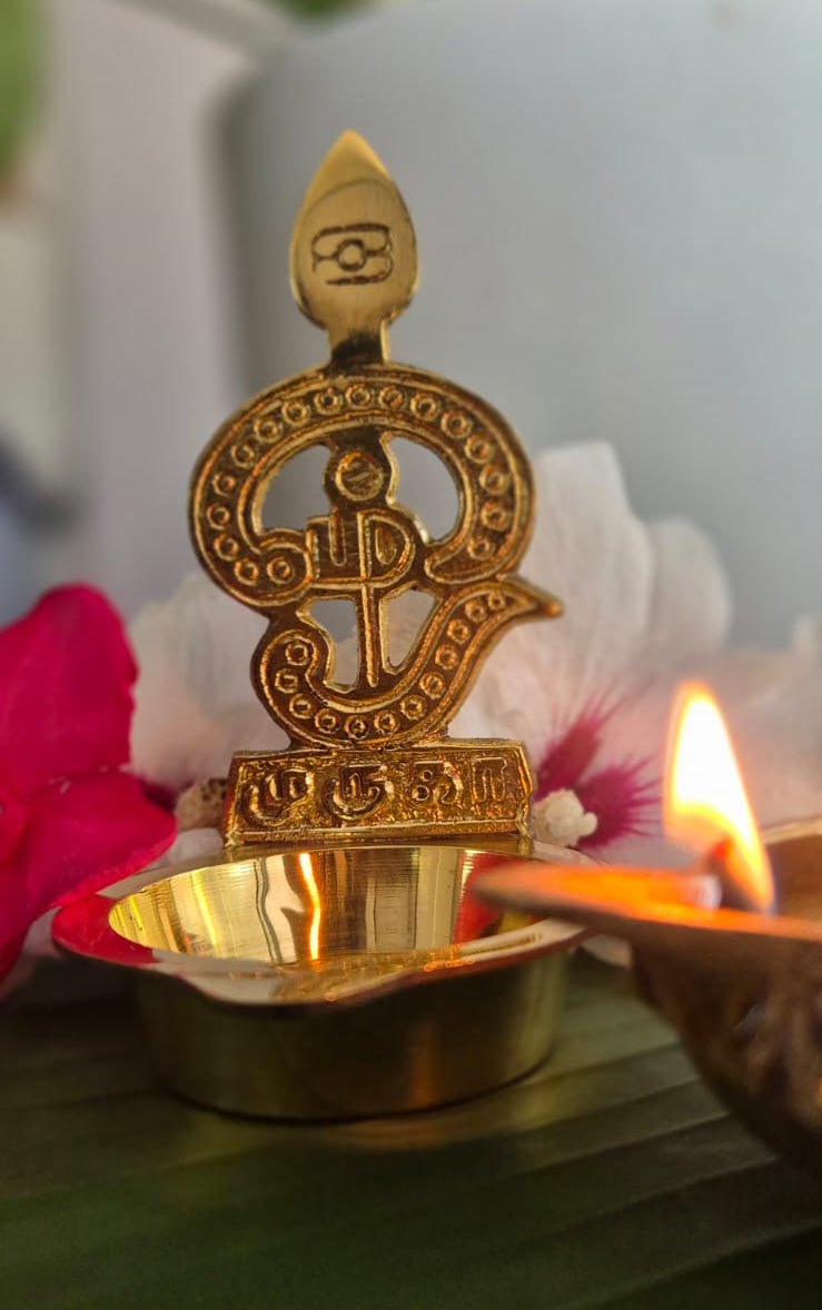 Murugan Om Diya – Brass Oil Lamp with Tamil Om Symbol & Vel