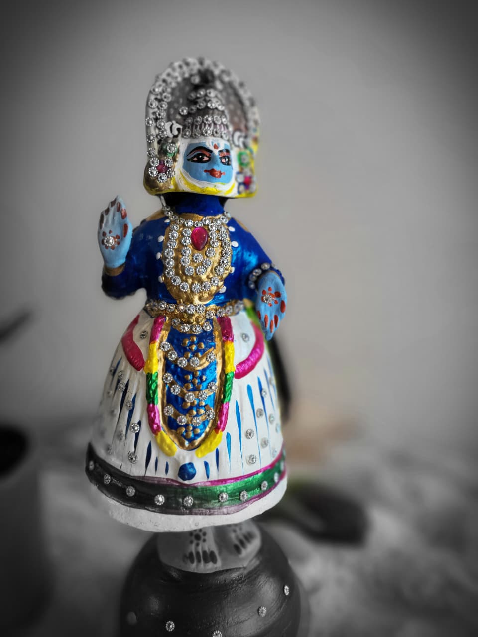 Tanjore Vishnu doll full view with colourful attire