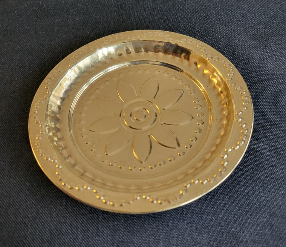 Brass puja thali – beaded border detail