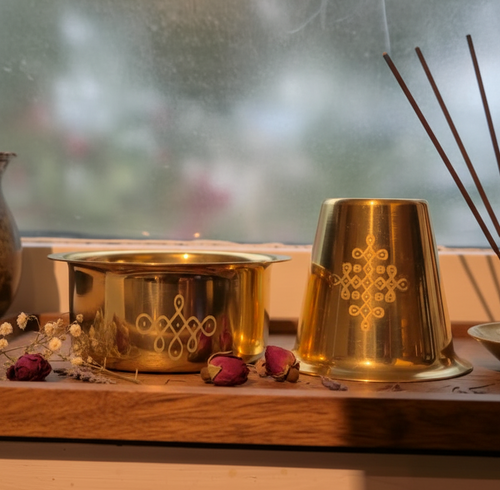 Lifestyle with wooden tray